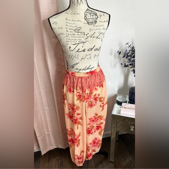 EUC Monday Morning Lounge Pants - Picture 5 of 7